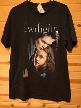 Twilight Graphic Black T-Shirt Unisex Large